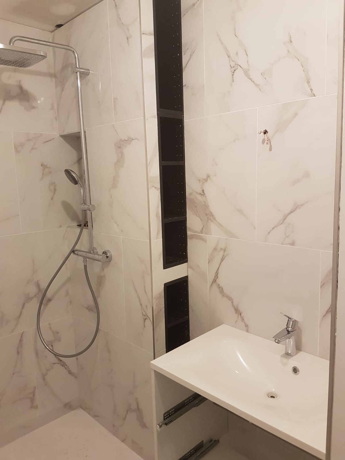 Douche thermostatique et meuble vasque à Tournefeuille — Nino Plomberie